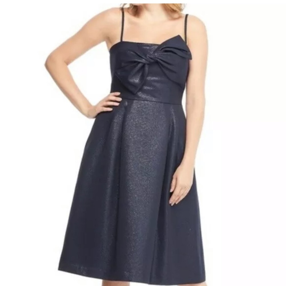 New with tags Navy blue Gal Meets Glam dress.